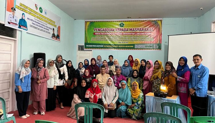 Dosen FEB Unilak Beri Pelatihan Pembukuan Dan Pencatatan Keuangan Sederhana Bagi Pelaku Usaha AKU-UPPKA