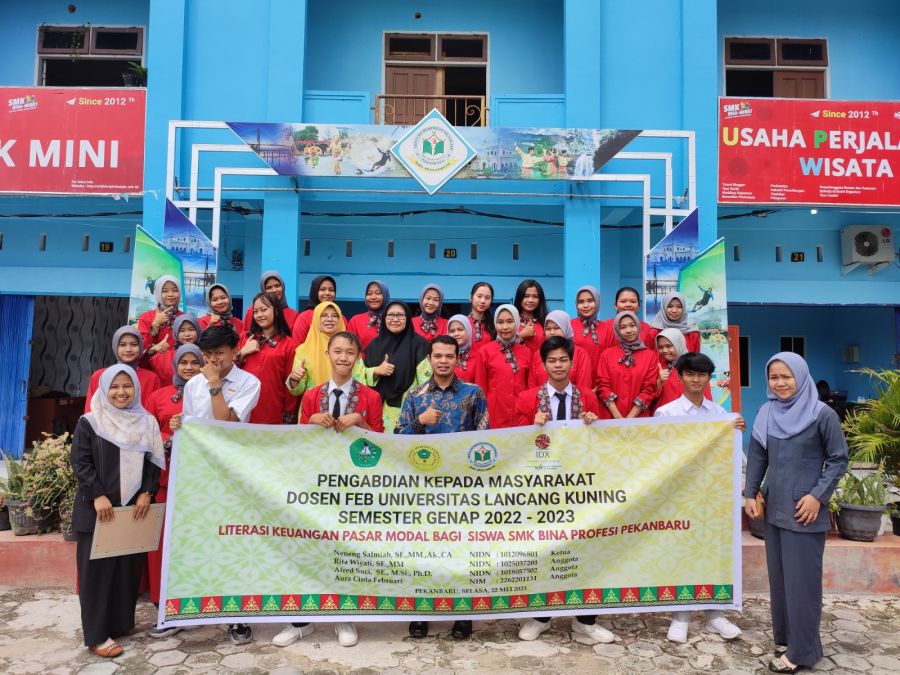 Dosen FEB Unilak Berikan Literasi Keuangan Pasar Modal bagi Siswa SMK Bina Profesi Pekanbaru